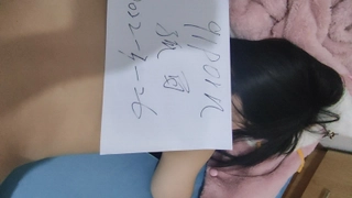 拉丁裔警察在工作中给警官深喉快感