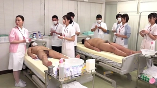 極品身材圓潤翹臀女神一起洗澡，一邊洗一邊操，上位強烈抽插 - 伊莉影片區