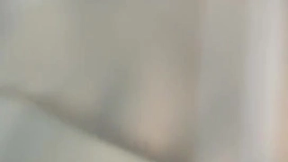 两个最靓的妞情趣内衣黑丝情趣露脸诱惑，小嘴一起舔几把被猛男爆草抽插浪叫，表情骚浪还玩道具，菊花都被爆