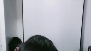 -koujiao-白虎萝莉连衣裙少女泳池大秀