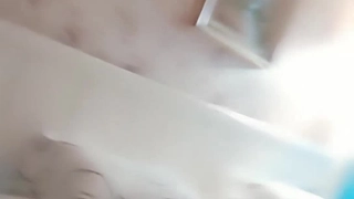 浴室调教(H)在学校奶茶店和女友。第一次传。多多包含。